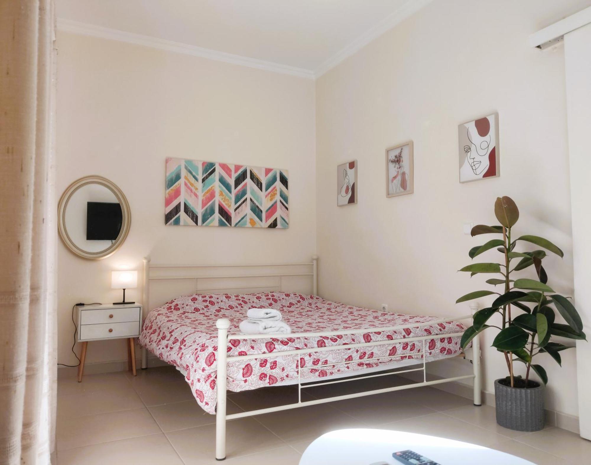 Next To Metro! Bright Apartment With Fully Equipped Kitchen Athènes Extérieur photo
